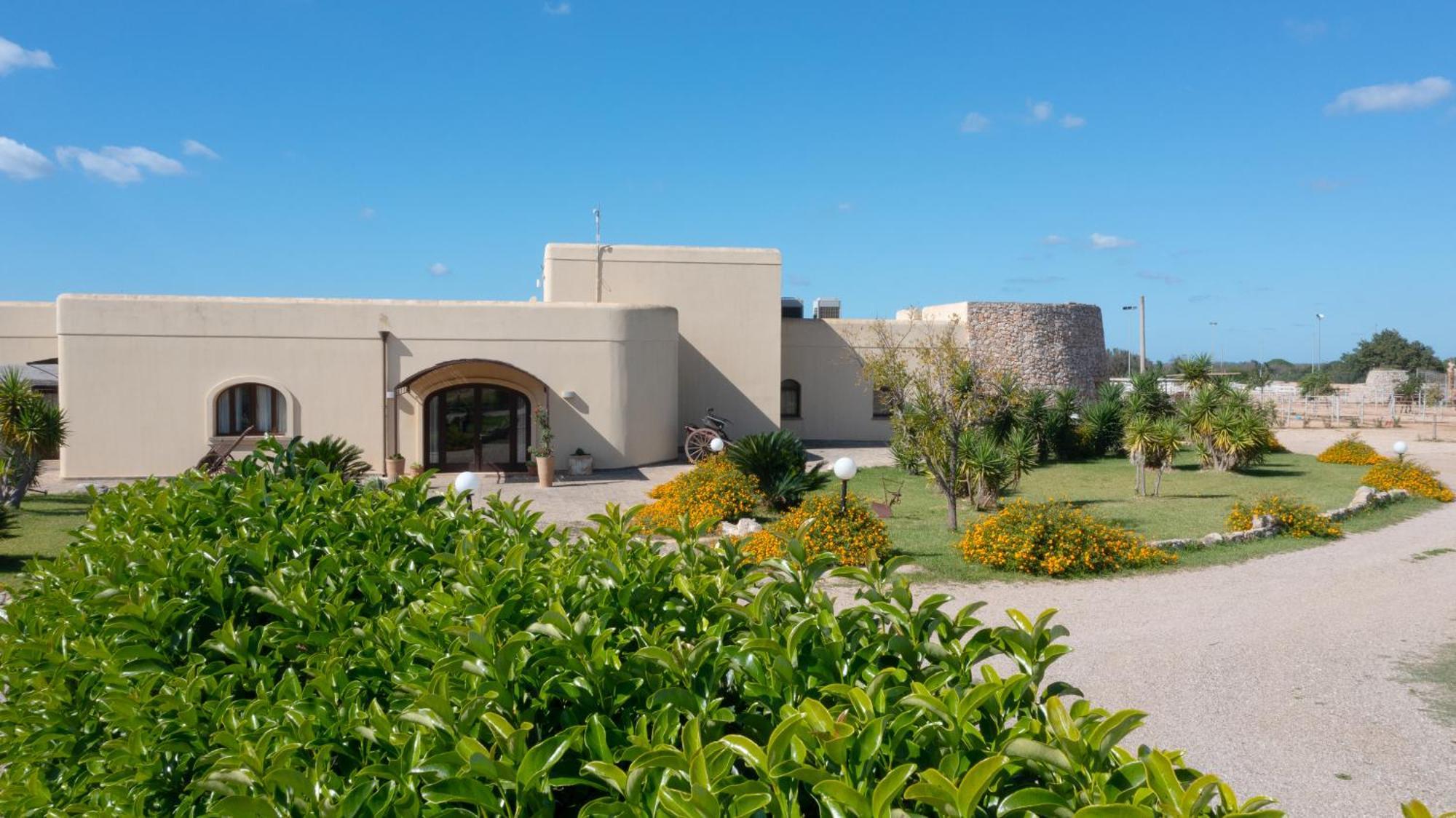 Delle Rose, Hotel & Horse Riding Torre Vado Exterior photo