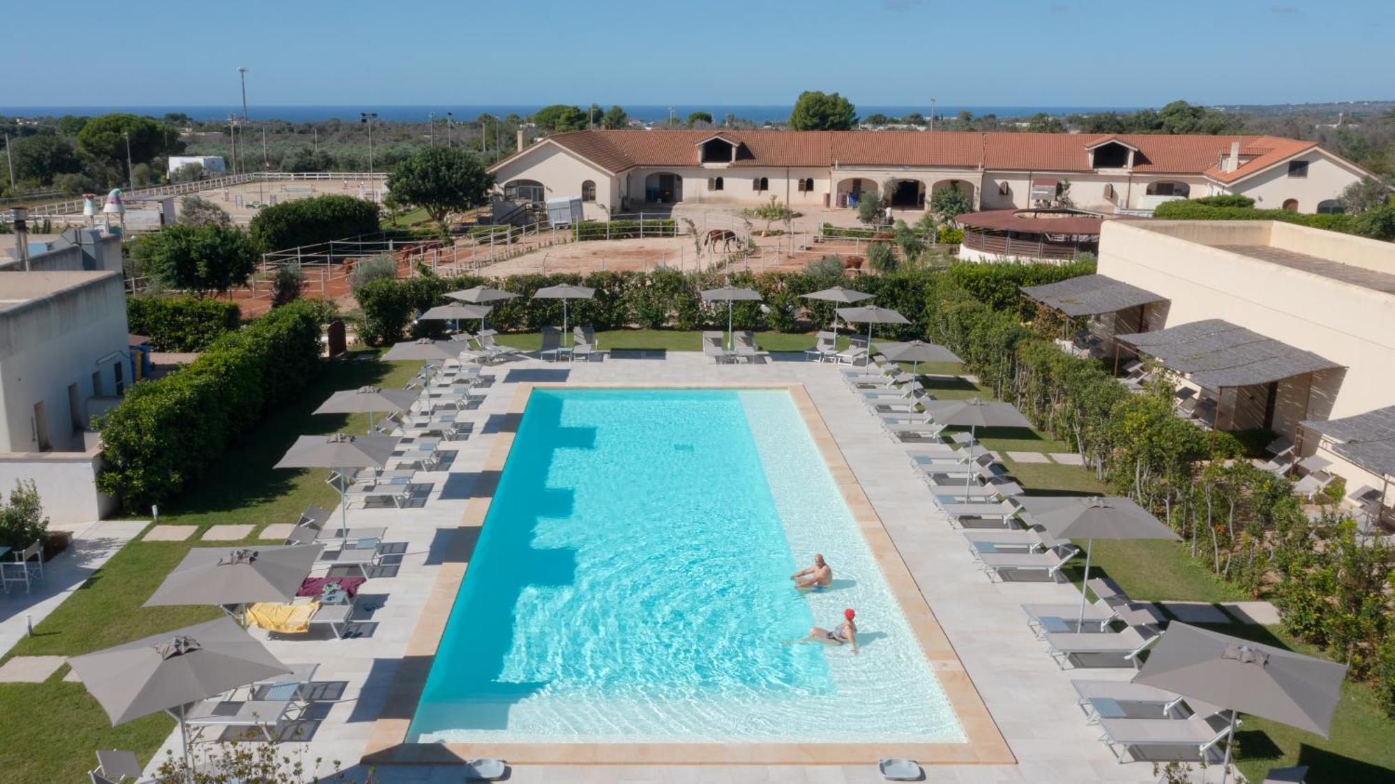 Delle Rose, Hotel & Horse Riding Torre Vado Exterior photo